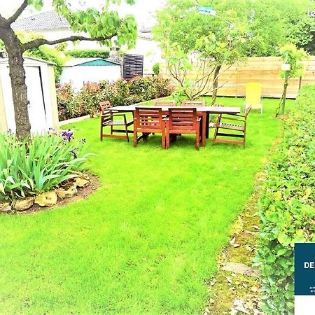 Locations Avec Jardins Privatifs Apartment Bergerac Exterior foto